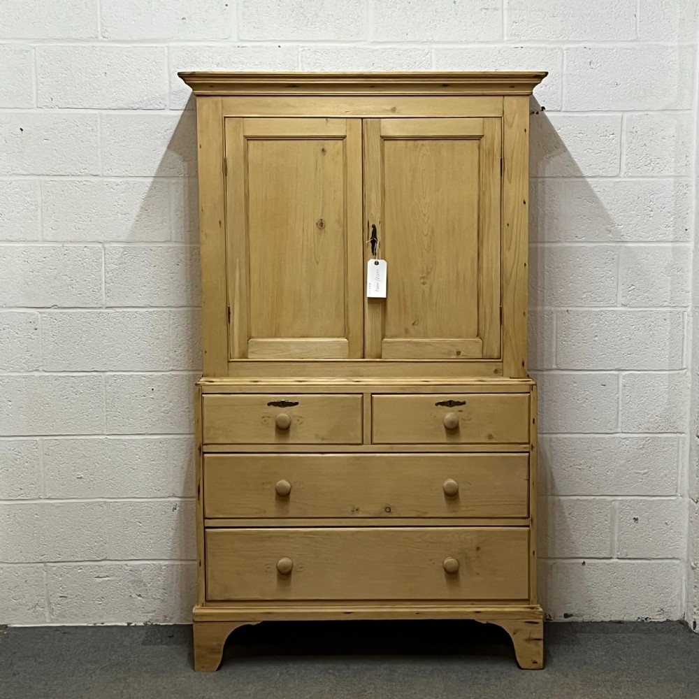 EARLY VICTORIAN PINE LINEN PRESS