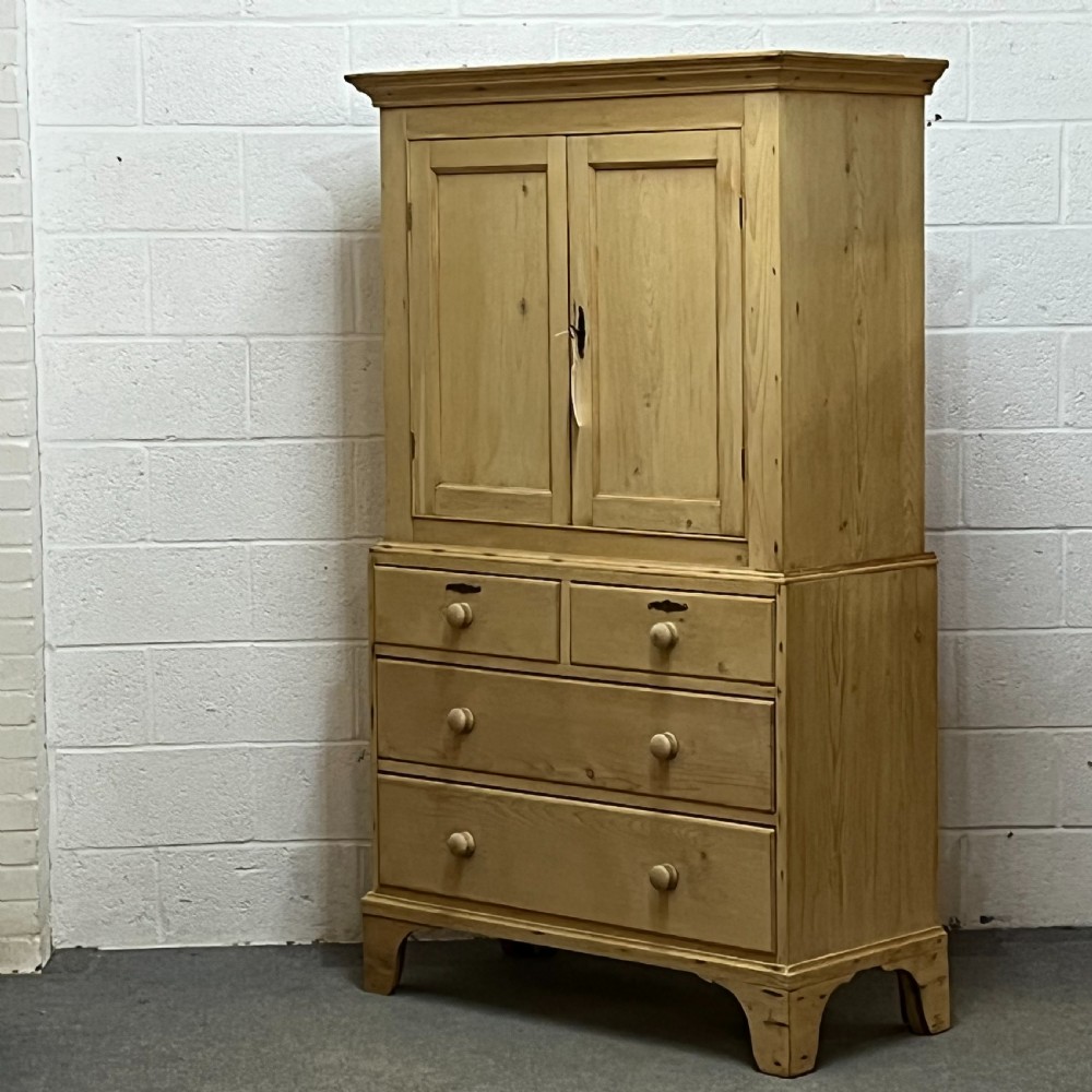 EARLY VICTORIAN PINE LINEN PRESS View III