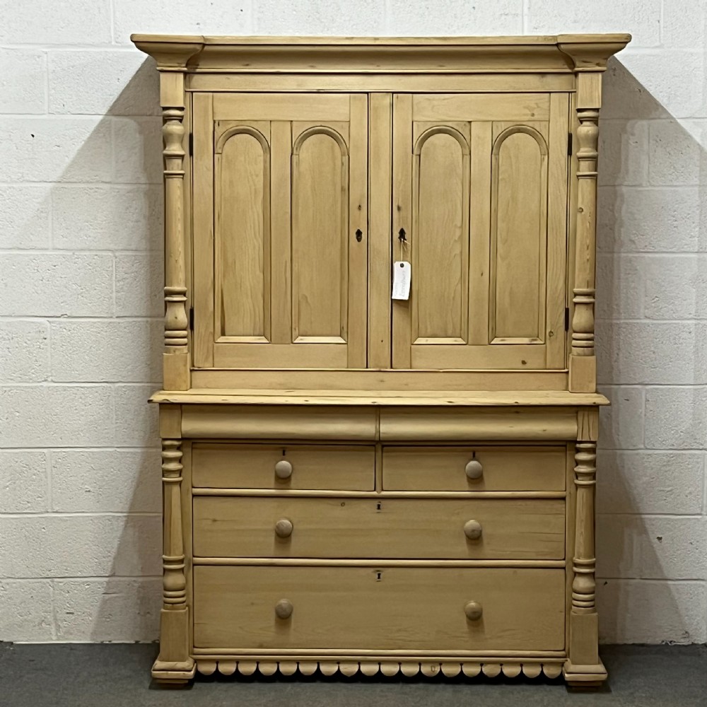 LARGE VICTORIAN PINE SCOTTISH LINEN PRESS View II