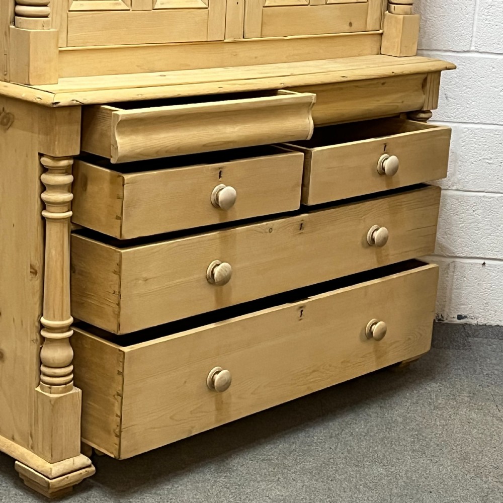 LARGE VICTORIAN PINE SCOTTISH LINEN PRESS View VII