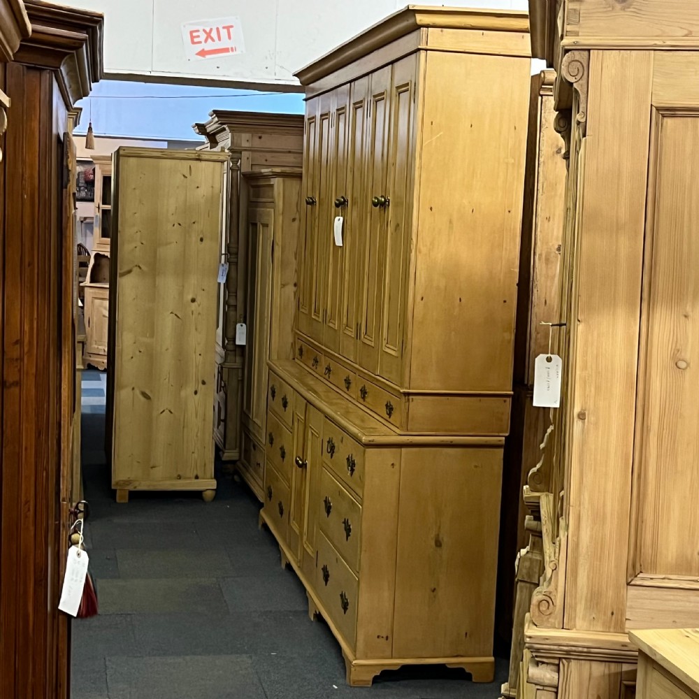 HUGE MID VICTORIAN ENGLISH PINE HOUSEKEEPERS CUPBOARD WITH DRAWERS View VIII