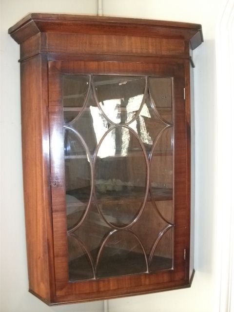 Regency Mahogany Hanging Corner Cupboard