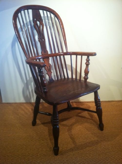 An Early 19th Century Yew Wood Windsor Chair