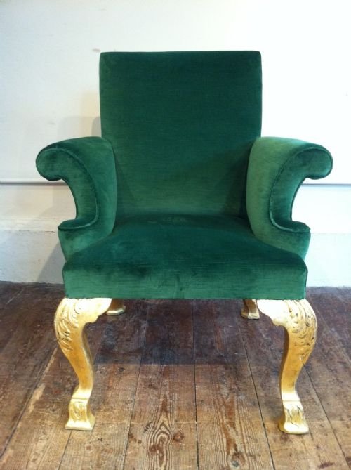 fig 1. A George 11 style giltwood library or desk chair c 1895 attributable to Lenygon and Morant to a design by William Kent of about 1730.