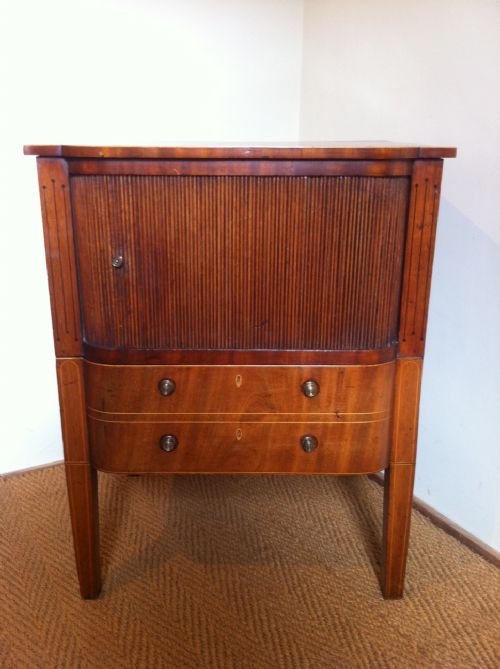 fig 1. a George 111 faded mahogany bedside cupboard c1790