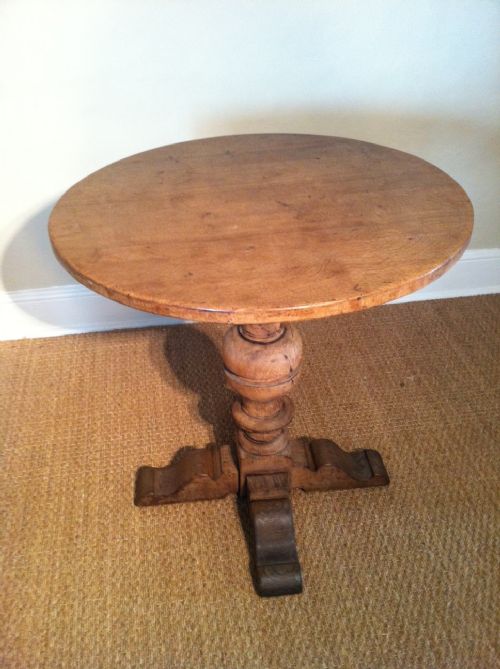 An Early 20th C Oak Circular Table C 1910
