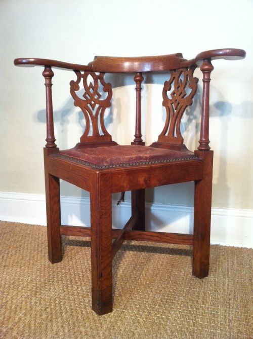 A Scottish Arts and Crafts Oak Corner Chair C 1900