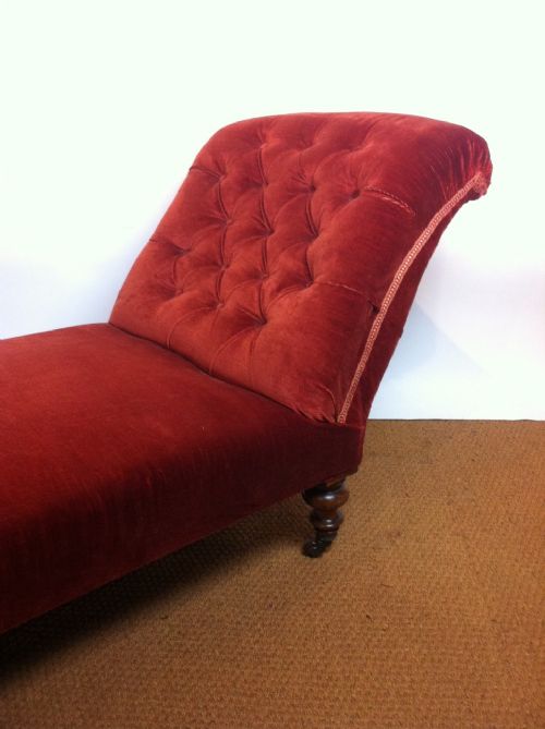 fig 1. A Victorian walnut chaise longue c 1870