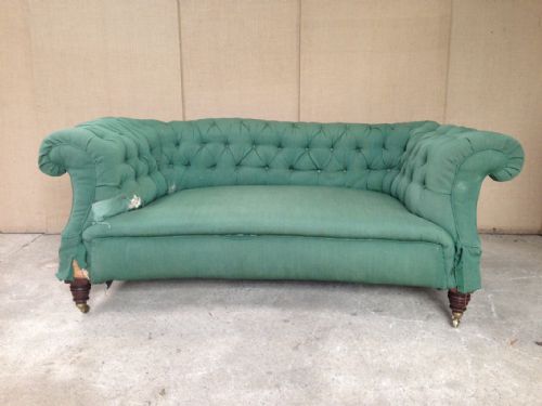 A Victorian Mahogany Concave Fronted Chesterfield C 1880