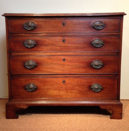 A Small George 111 Mahogany Chest of Drawers C 1800