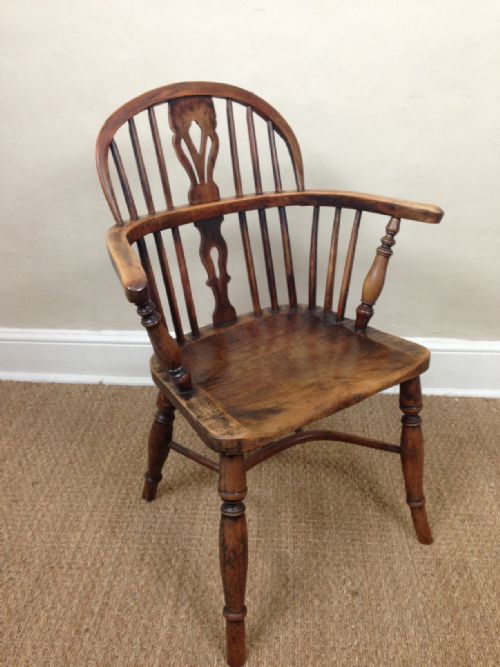 A 19thc Yew Wood Windsor Chair C 1840