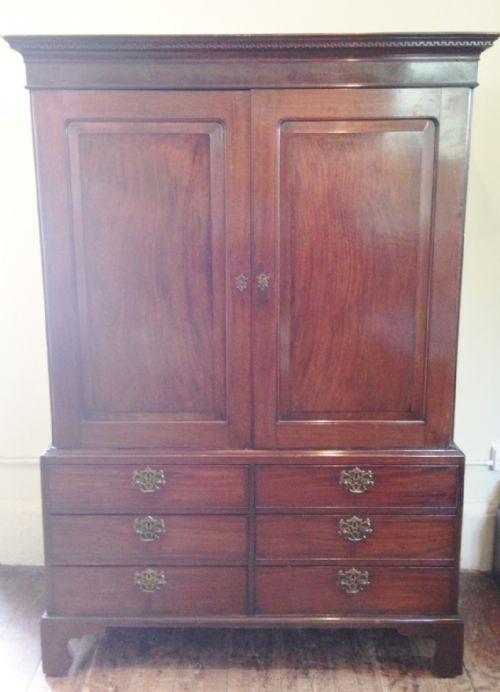 An Early George 111 Mahogany Linen Press C 1770