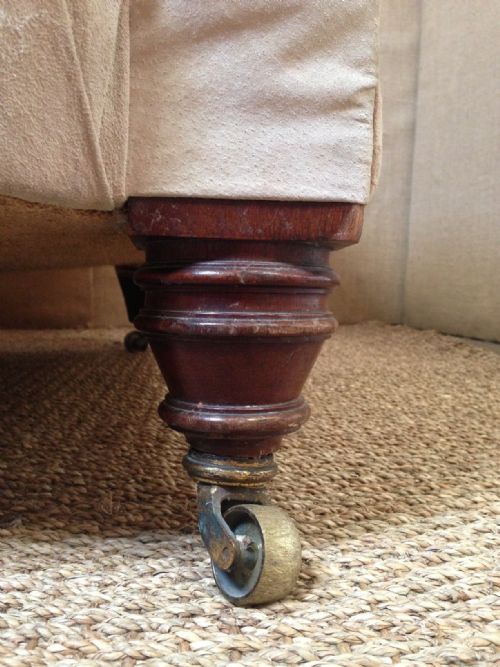 fig 1. An enormous Victorian mahogany Chesterfield c 1880.