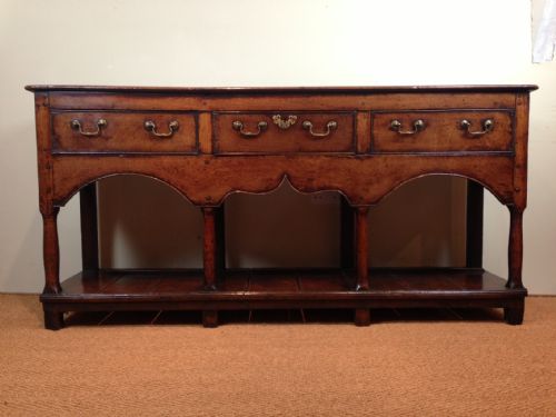fig 1. A George 111 South Wales oak potboard dresser c 1780