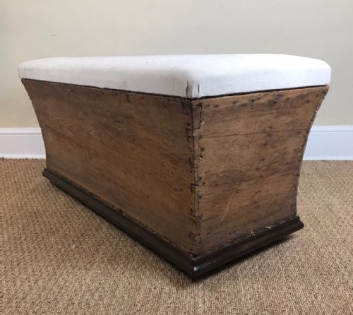 A Large William IV Rosewood Ottoman Circa 1835