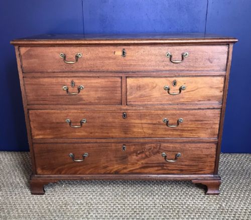A George 111 Mahogany Chest of Drawers 1790