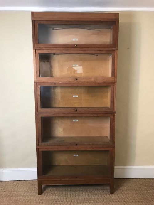 A Globe Wernicke Dry Oak 5 Section Bookcase Circa 1930