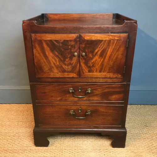 A George 111 Mahogany Tray Top Bedside Table Circa 1780