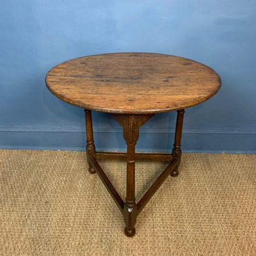 A Late 18th Century Oak Cricket Table