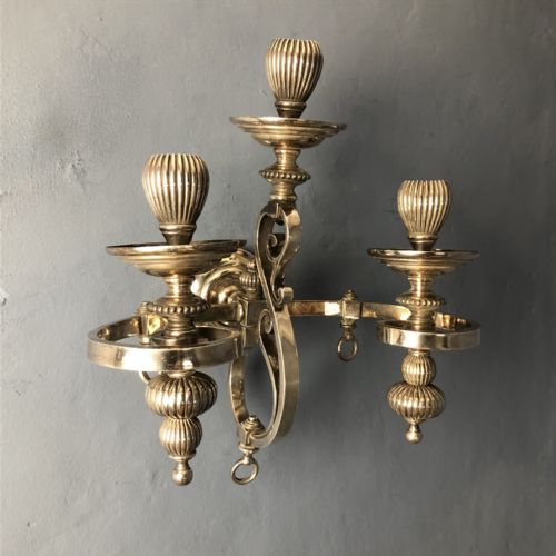 A PAIR OF VICTORIAN SILVERPLATED WALL SCONCES CIRCA 1890 IN MUGHAL STYLE - ADDITIONAL PHOTO 3