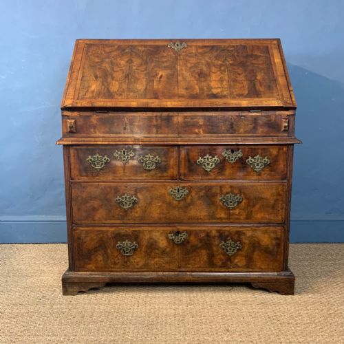 A George 1 Walnut Bureau Circa 1725 in Lovely Original Condition