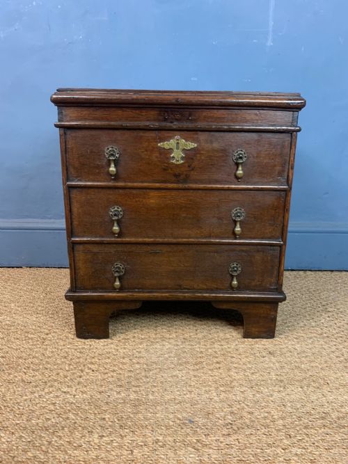A Small Queen Anne Oak Box Commode Circa 1710