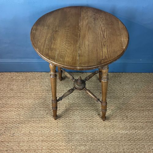 AN ENGLISH AESTHETIC MOVEMENT PINE FOUR LEGGED CRICKET TABLE CIRCA 1890 - ADDITIONAL PHOTO 2