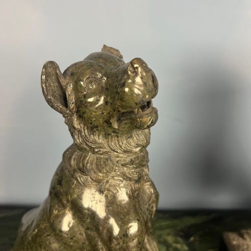 A PAIR OF LATE 19TH CENTURY ITALIAN GREEN SERPENTINE MARBLE MODELS OF THE DOGS OF ALCIBIADES - ADDITIONAL PHOTO 2