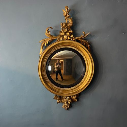 A SMALL REGENCY GILTWOOD CONVEX MIRROR CIRCA 1820 - ADDITIONAL PHOTO 1