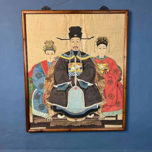 A 19TH C CHINESE ANCESTOR PAINTING IN ORIGINAL FRAME WITH LOVELY BRIGHT VIBRANT COLOURS - ADDITIONAL PHOTO 1