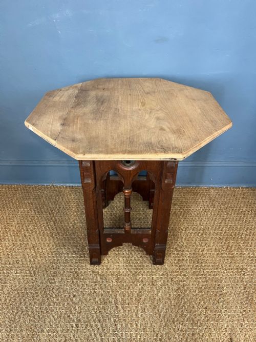 A GOTHIC REFORM OAK OCTAGONAL TABLE CIRCA 1870 - ADDITIONAL PHOTO 1