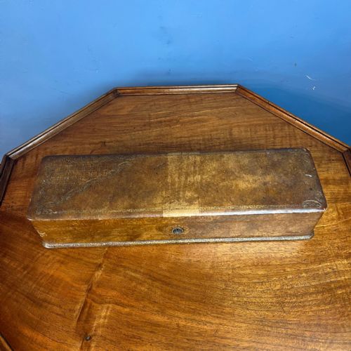 A VICTORIAN TOOLED LEATHER PEN BOX CIRCA 1890 - ADDITIONAL PHOTO 1