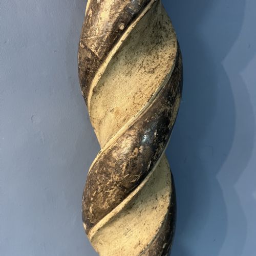 A PAIR OF 18TH C GILT AND WHITE PAINTED ITALIAN SOLOMONIC COLUMNS CIRCA 1780 - ADDITIONAL PHOTO 2
