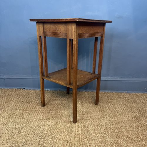 A GLASGOW SCHOOL OAK ARTS AND CRAFTS TABLE CIRCA 1910