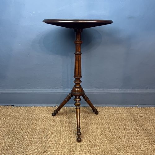 AN AESTHETIC MOVEMENT MAHOGANY CIRCULAR GYPSY TRIPOD TABLE CIRCA 1890
