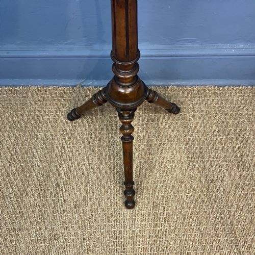 AN AESTHETIC MOVEMENT MAHOGANY CIRCULAR GYPSY TRIPOD TABLE CIRCA 1890 - ADDITIONAL PHOTO 3