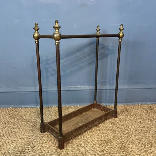 A LATE VICTORIAN BRASS AND CAST IRON 10 DIVISION STICK STAND CIRCA 1890 - ADDITIONAL PHOTO 2