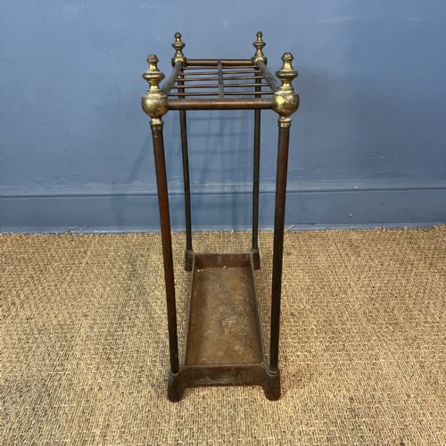 A LATE VICTORIAN BRASS AND CAST IRON 10 DIVISION STICK STAND CIRCA 1890 - ADDITIONAL PHOTO 3