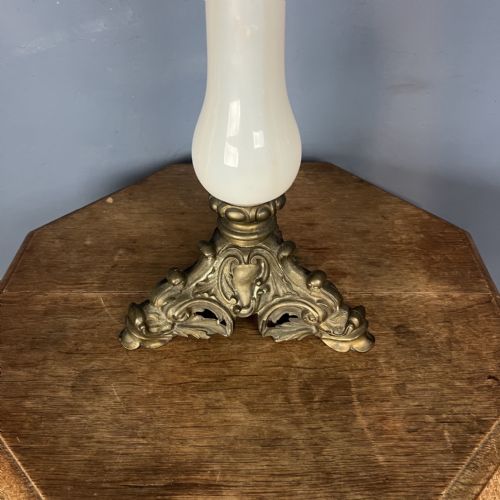 A LARGE VICTORIAN OPALINE AND GILT BRASS LAMP STAMPED MC GARYS PATENT CIRCA 1850 - ADDITIONAL PHOTO 1