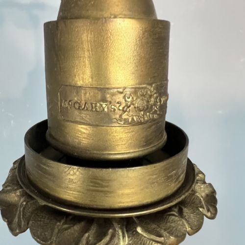 A LARGE VICTORIAN OPALINE AND GILT BRASS LAMP STAMPED MC GARYS PATENT CIRCA 1850 - ADDITIONAL PHOTO 3