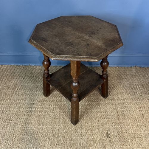 AN ARTS AND CRAFTS OAK TABLE CIRCA 1900 ATTRIBUTED TO LIBERTY AND CO - ADDITIONAL PHOTO 2