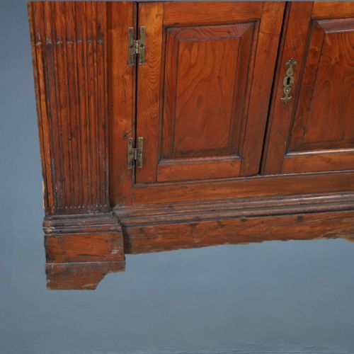 A GEORGE 111 ELM ARCHITECTURAL STANDING CORNER CUPBOARD CIRCA 1770 - ADDITIONAL PHOTO 4