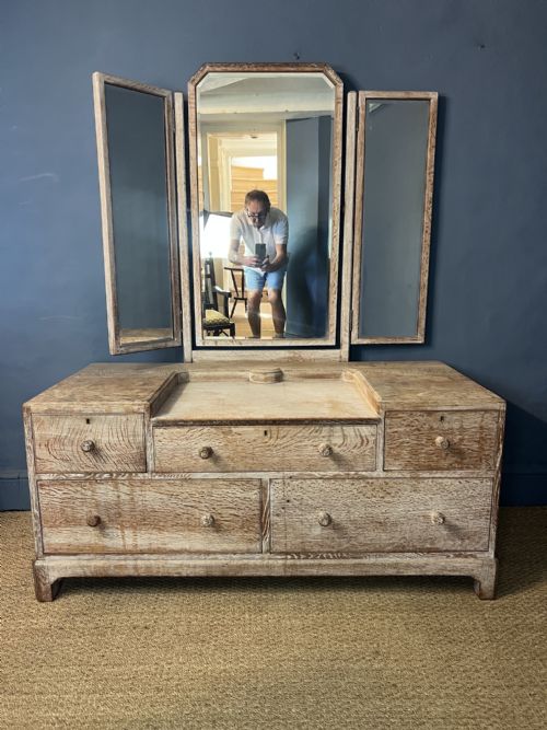 A HEALS LIMED OAK DRESSING TABLE CIRCA 1930 - ADDITIONAL PHOTO 4