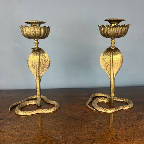 A PAIR OF EARLY 20TH C INDIAN BRASS BIDRI WARE SNAKE CANDLESTICKS CIRCA 1910 - ADDITIONAL PHOTO 1