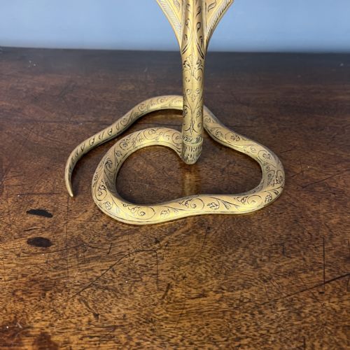 A PAIR OF EARLY 20TH C INDIAN BRASS BIDRI WARE SNAKE CANDLESTICKS CIRCA 1910 - ADDITIONAL PHOTO 3