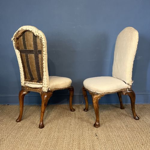 A SET OF 4 GEORGE 1 STYLE WALNUT SIDE CHAIRS CIRCA 1890 - ADDITIONAL PHOTO 3