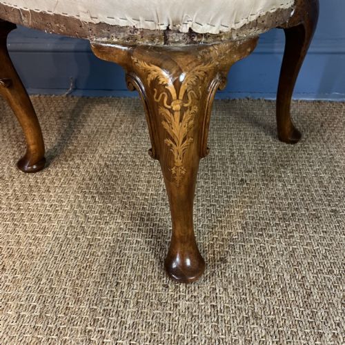 A SET OF 4 GEORGE 1 STYLE WALNUT SIDE CHAIRS CIRCA 1890 - ADDITIONAL PHOTO 4