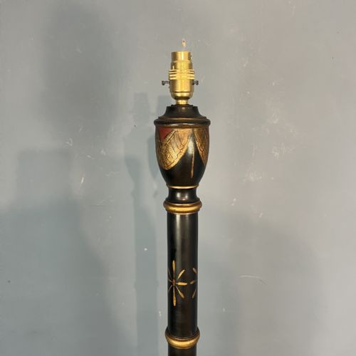 AN EDWARDIAN CHINOISERIE STANDARD LAMP CIRCA 1910 - ADDITIONAL PHOTO 2