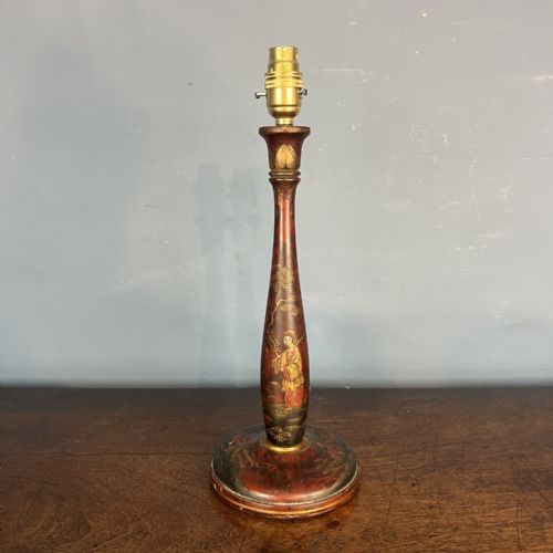 AN EDWARDIAN CHINOISERIE TABLE LAMP CIRCA 1910