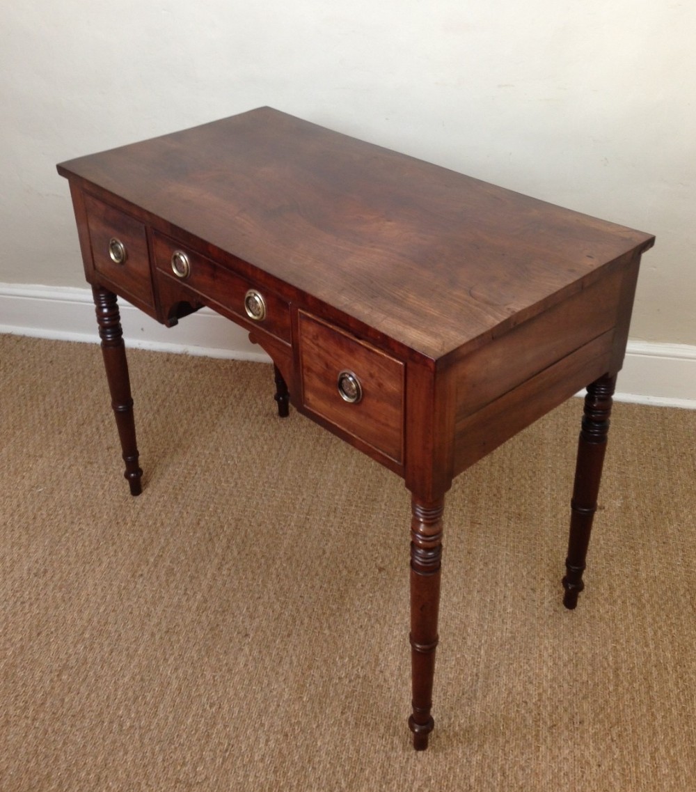A Georgian mahogany dressing table c 1800